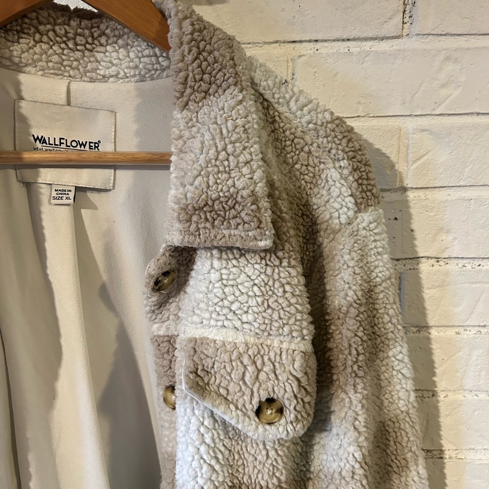 Wallflower Women's Tan Sherpa Jacket